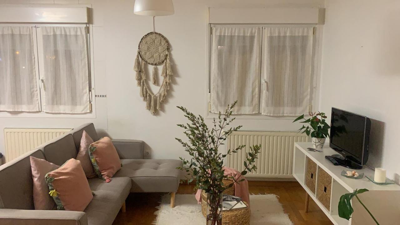 Apartamento Con Encanto Y Mucha Luz Villaviciosa  Exterior photo